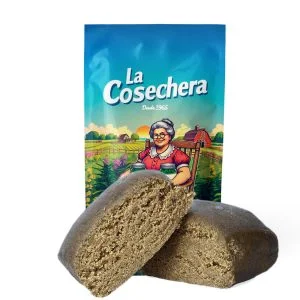 Bloque de Jamaican Banana Hash CBD de La Cosechera con textura cremosa y envase original