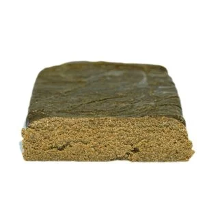 Detalle de bloque y textura de Nepali hash CBD premium en La Cosechera