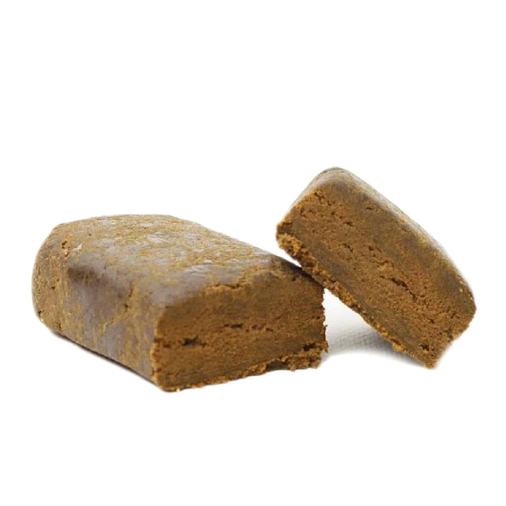 Bloque Sweet Candy Hash CBD de La Cosechera con textura compacta y corte definido